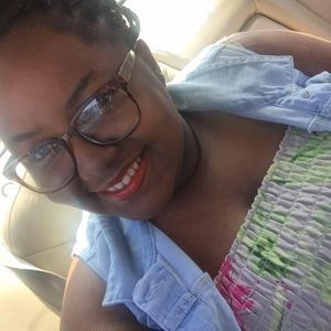 Meet your Posher, Angelica